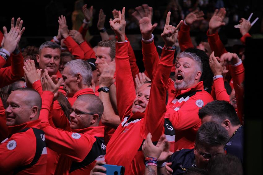 Team Canada Cheering Team Canada Cheering